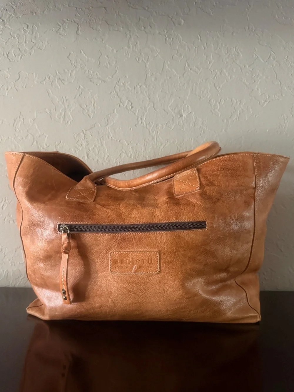 Bed Stu Distressed Dark Light Brown Large Leather Weekender Tote Pristine - Picture 6 of 9
